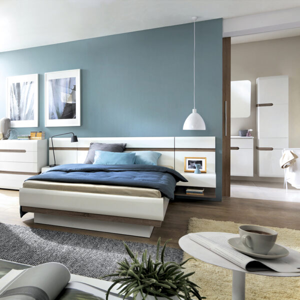 Chelsea Bedroom Kingsize Bed in White with a Oak Trim with Lift Up Function - Image 5