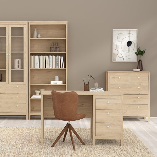 Madrid Chest 3+2 Drawers in Jackson Hickory Oak - Image 6